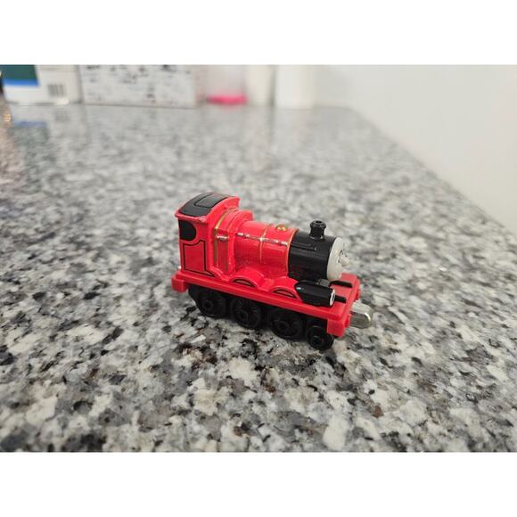Thomas & Friends | Diecast Railway Train | Red Engine Gullane 2002 James - Picture 6 of 7